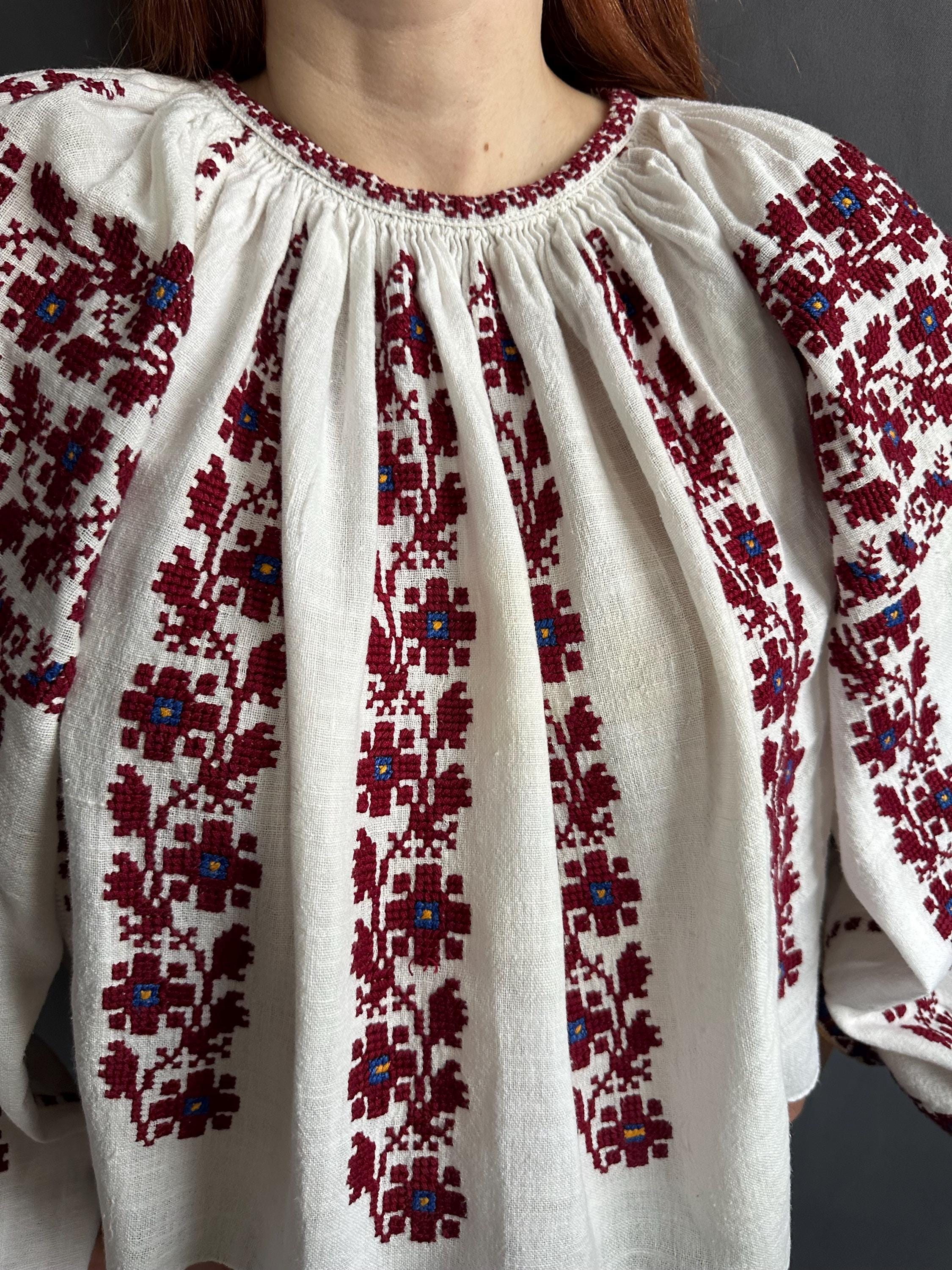 ルーマニアのブラウス 刺繍入りトップス ヴィンテージ衣装 