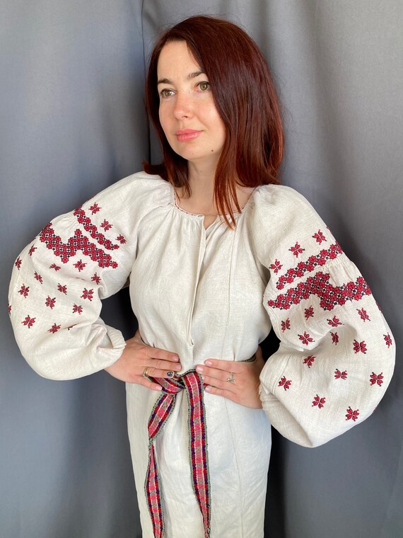 Embroidered dress Ukrainian dress Vyshyvanka  Ant… - image 5
