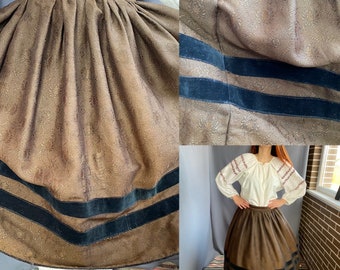 スカート Hungarian vintage embroidery skirt Hungarian Embroidered Skirt From the 1910s - Etsy