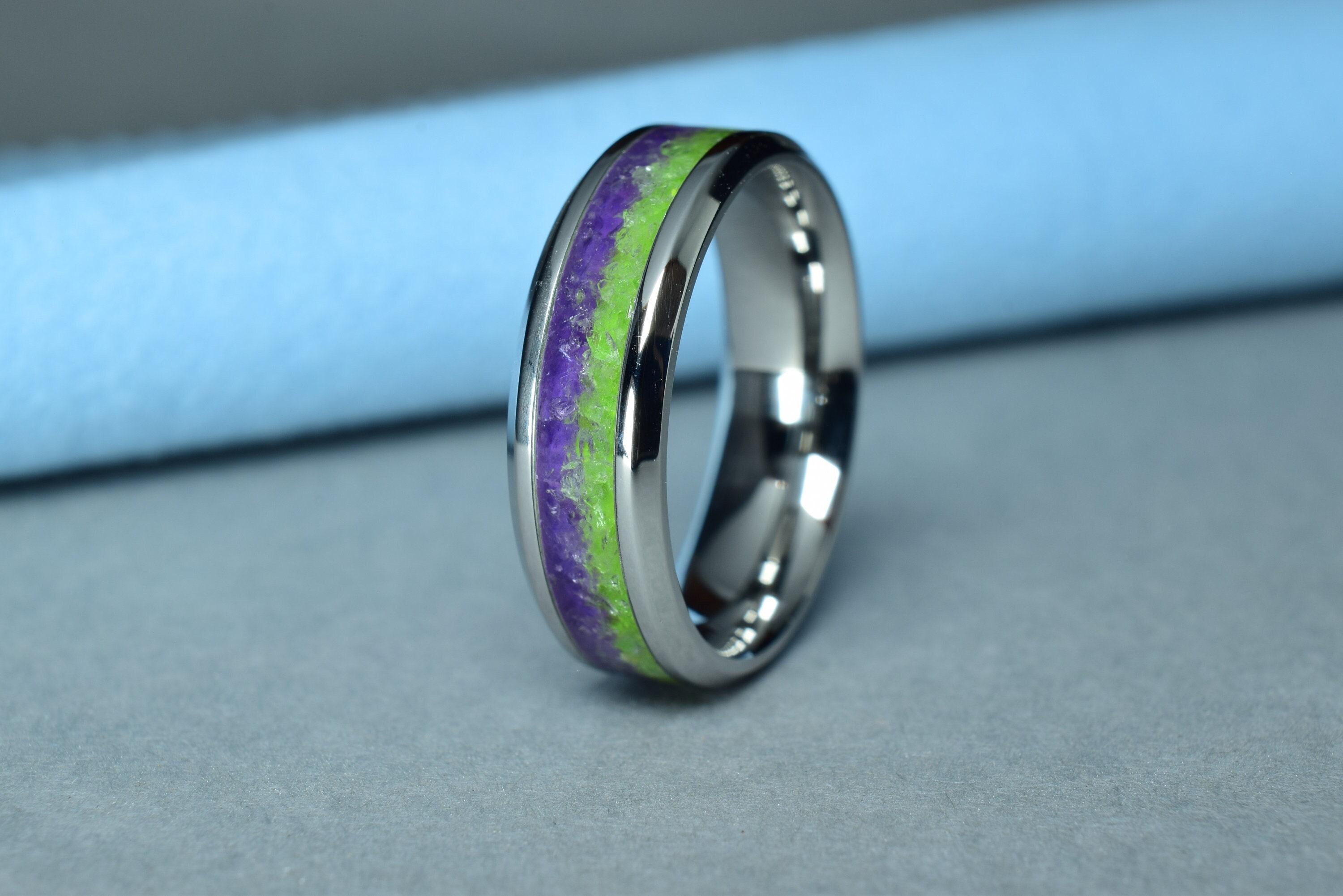 Titanium Ring With Purple Clam Shell And Sand Inlay - Size 9 - Warren Rings