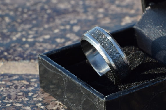 Fede nuziale Nozze Gioielli Parure di gioielli anello in acciaio inossidabile con opale bianco frantumato 