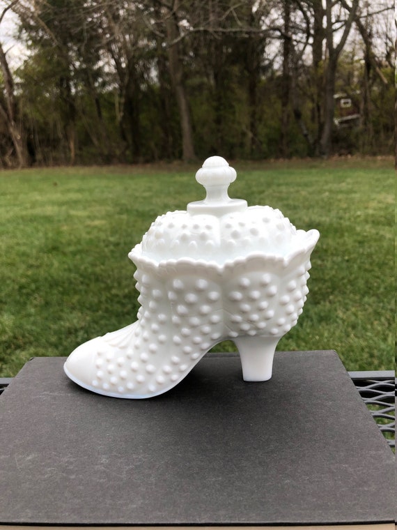 Fenton Milk Glass Boot, Fenton Lidded Boot, Vintag