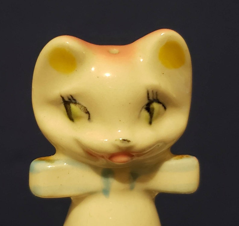 Mischievous Cat Salt or Pepper Shaker