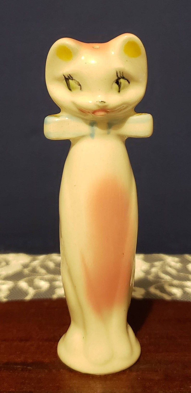 Mischievous Cat Salt or Pepper Shaker