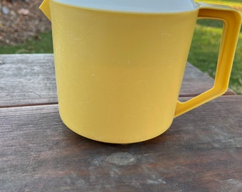 Vintage Rubbermaid Yellow 6 Cup 1400ml Measuring Mixing Batter Bowl Mix n  Grip 2661