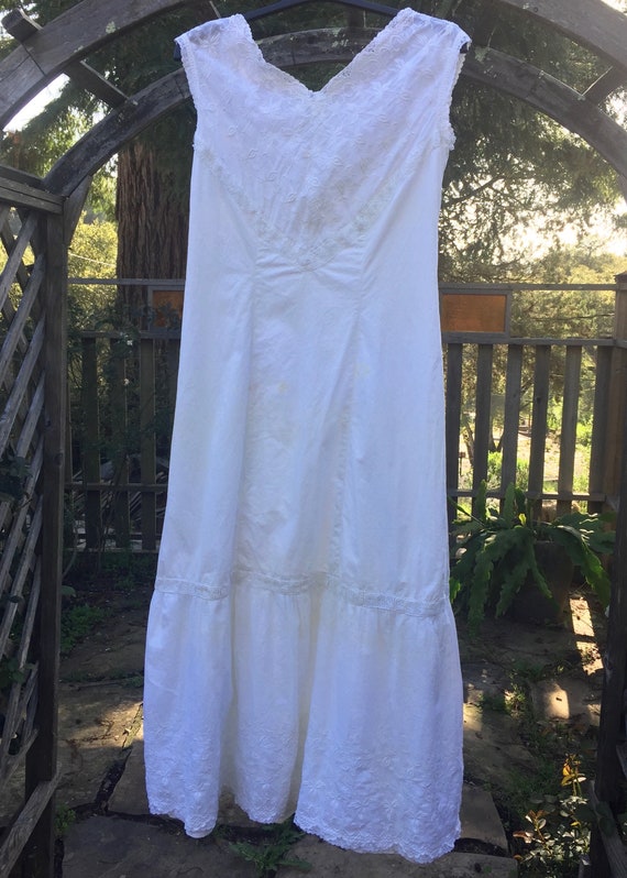 white sleeveless nightgown