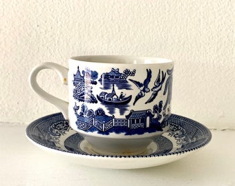 Tazza da tè vintage in salice blu con piattino Tazza da tè Churchill Staffordshire England con piattino Tazza da caffè vintage con piattino Tazza da tè blu e bianca