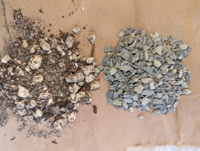 Paquete de granito descompuesto en escamas de pizarra (15 libras) + tierra para cactus y suculentas (15 libras) imagen 1