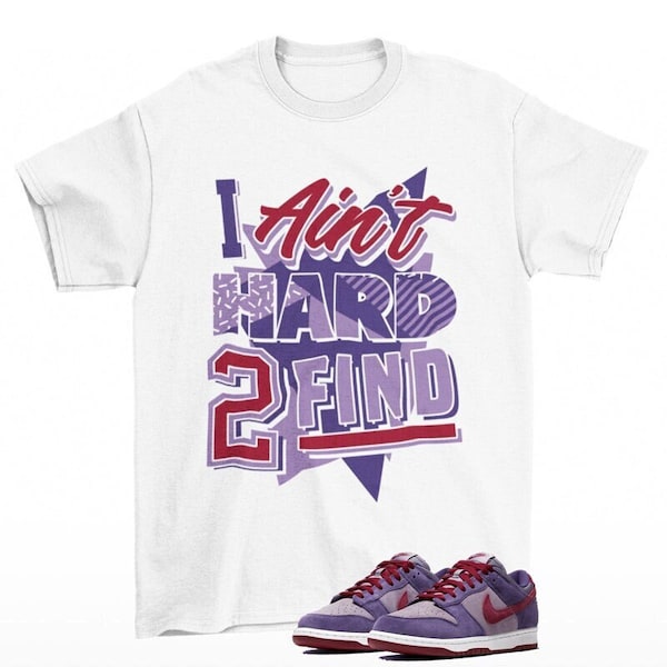 Trek het sneakershirt aan, passend bij Dunk Low Plum