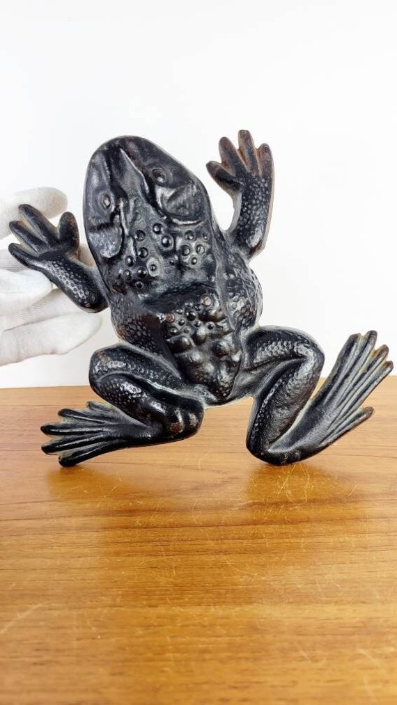 Cast Iron Frog or Toad, Virginia Metalcrafters Impressed Mark - 8