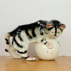 Japanese Ceramic Cat Planter Hotta Yu Shoten & Co. Pottery Tabby Tiger Stripe Kitsch Vintage Japan Kitty Ball Art Deco Anthropomorphic