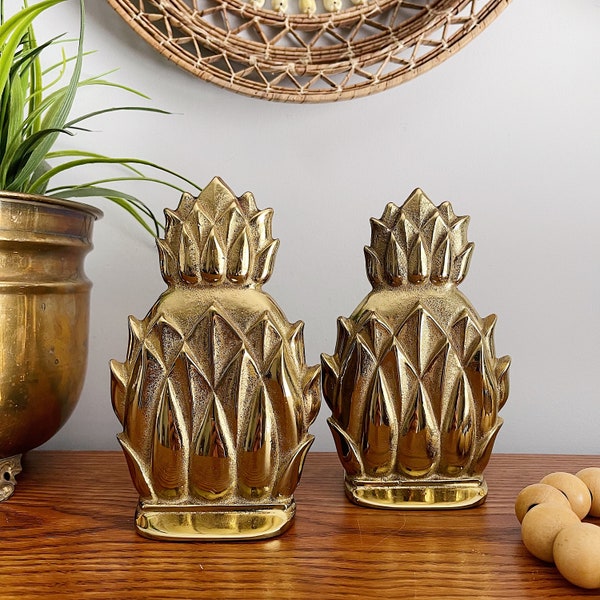 Vintage Brass Virginia Metalcrafters Newport Pineapple Bookends, Southern Regency Gold Pineapple Bookshelf Accent