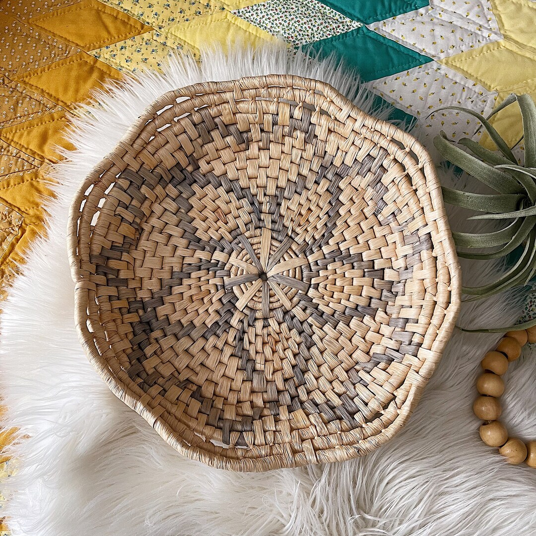 14 Vintage Woven Basket Bowl Wall Basket Centerpiece Etsy