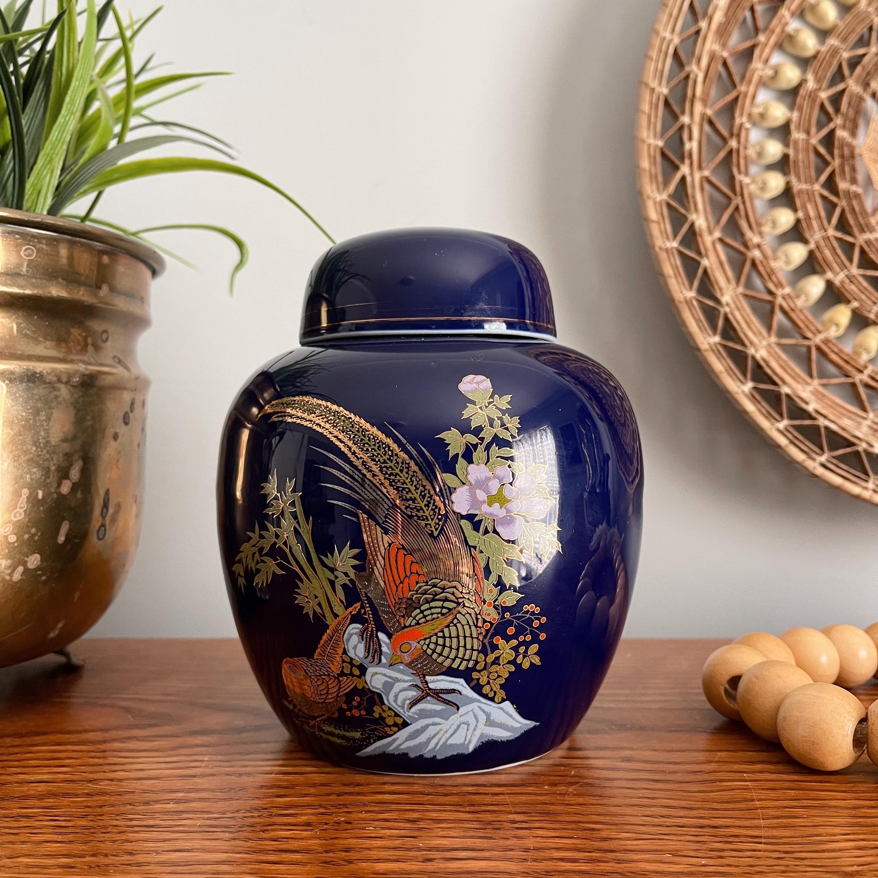 ジャパニーズモダン　陶器花器　ミッドセンチュリー　Japanese modern Vintage Japanese Cobalt Blue Gold Ginger Jar, Pheasant and Floral