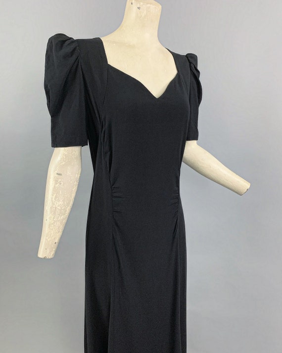 Vintage 30s black gown with structured shoulders … - image 5