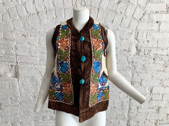 Vintage 60s 70s embroidered sheepskin Afghan Mongo