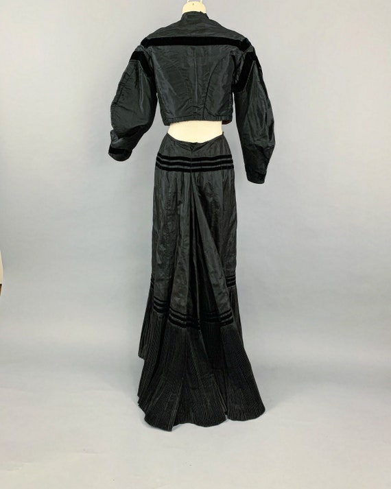 Antique Victorian 1800s black silk taffeta mourni… - image 5