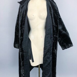 Antique Edwardian 20s plush coat Antique 1910s 1920s RARE black plush one button coat image 9