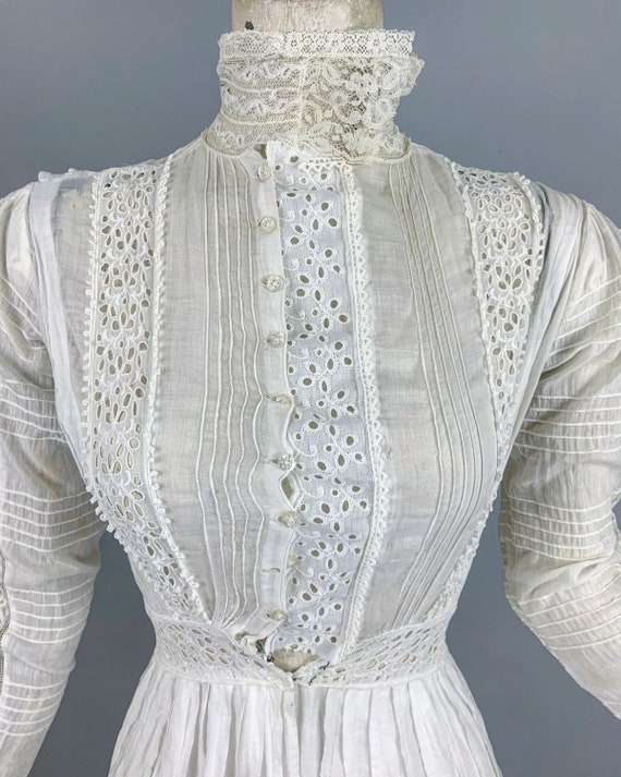 Antique early 1900s eyelet gown | Victorian Edwar… - image 3