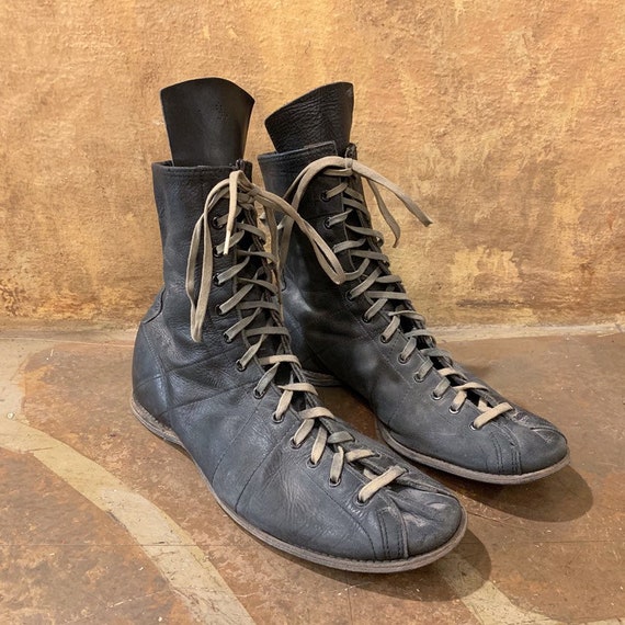 vintage boxing boots