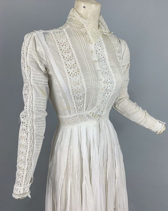 Antique early 1900s eyelet gown | Victorian Edwar… - image 4