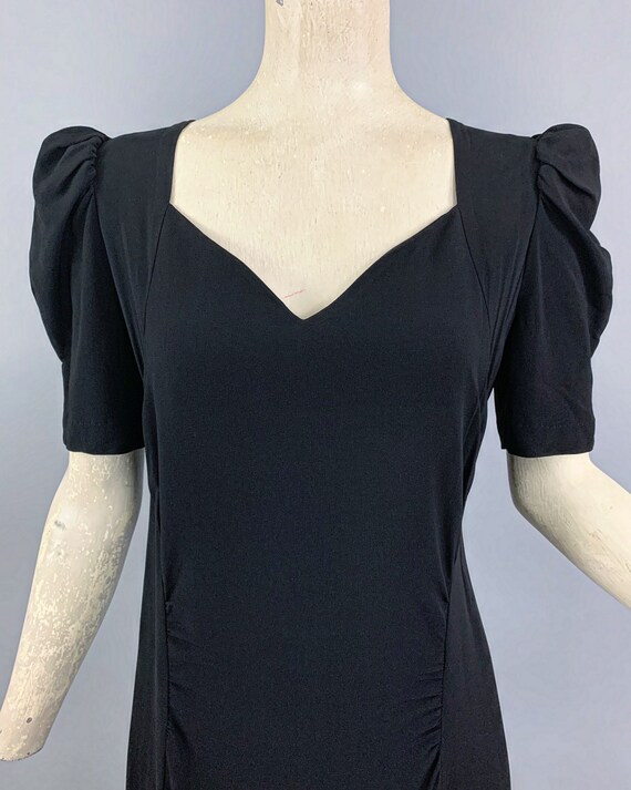 Vintage 30s black gown with structured shoulders … - image 3