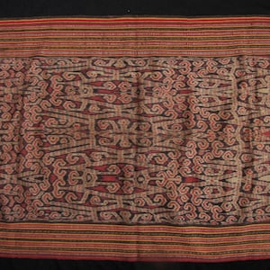 Dayak Ikat Women&#39;s Skirt from Borneo