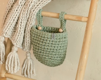 Set of 2 green crib hanging storage baskets Toy storage bag Knitted cotton basket Hanging basket for kids room Gift Hanging boho basket
