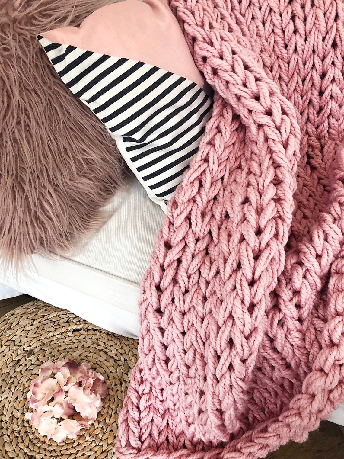 Chunky knit blanket Pink bulky knit throw Hand knitted Etsy