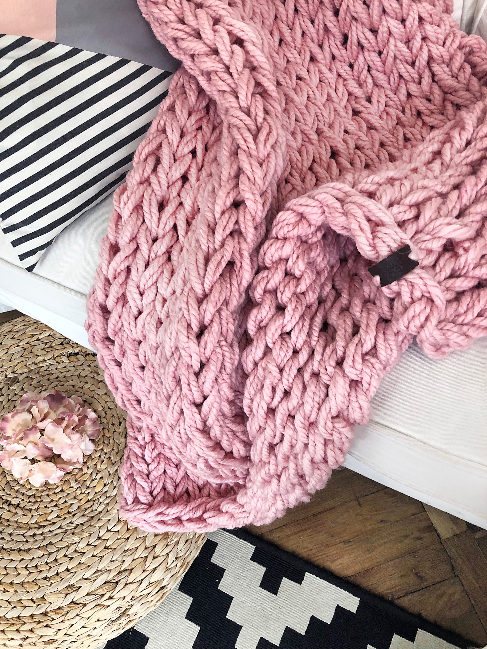 Chunky knit blanket Pink bulky knit throw Hand knitted Etsy