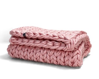 Christmas gift, Pink chunky blanket, giant knit blanket, chunky knit throw, nursery blanket, baby christmas blanket
