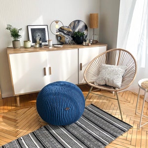 Décoration de chambre d'enfant moderne, coussin boule tricoté, pouf de salon, cadeau pour nouvelle maison, pouf au crochet, repose-pieds rond, pouf en tricot fait main image 4