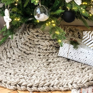 Christmas tree skirt chunky knit, custom tree skirt, vintage Christmas decoration, chunky knitted skirt, 20 to 72-inch size, 5 colors