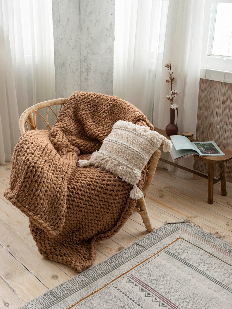 Chunky knit blanket caramel, custom throw blanket, weighted wool boho blanket, modern lap quilt, wool throw blanket in different sizes image 3