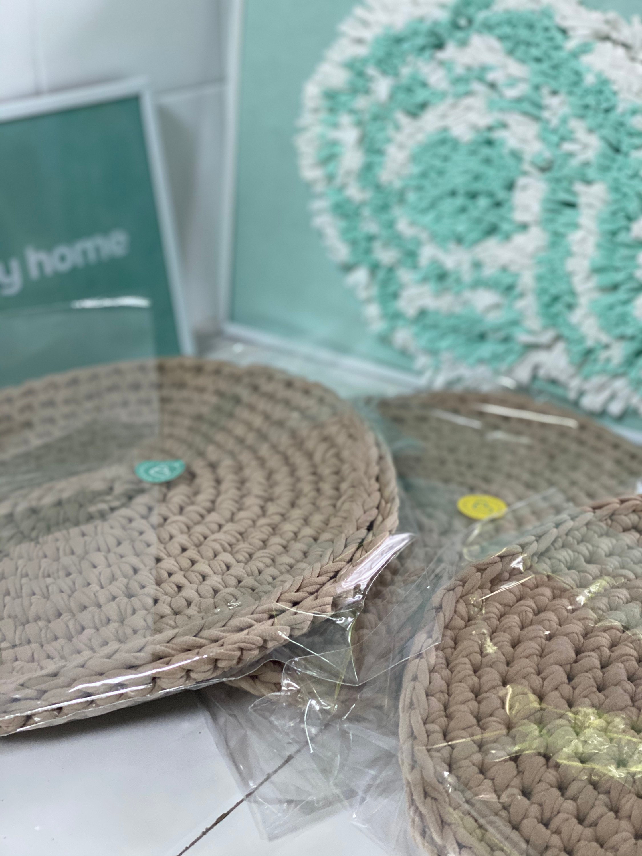 Green Round Placemat as Christmas Gift or Thanksgiving Decor Etsy