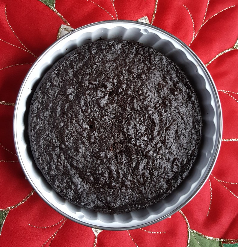 6-inch Dia., 1 lb. Caribbean Rum Fruit Cake Black Cake image 1