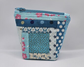 Petite pochette zippée en patchwork