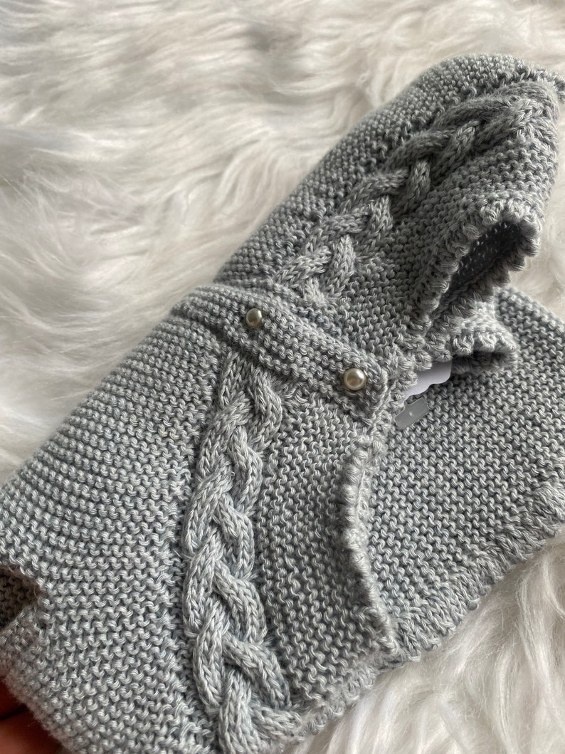 neutral color preemie baby knitwear sweater baby clothes gift Light gray home baby sweater handmade baby clothes 0-1 month unisex