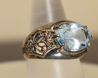 Vintage Sterling and Blue Topaz Ring, Beautiful Patina, Size 9 (SR-068)