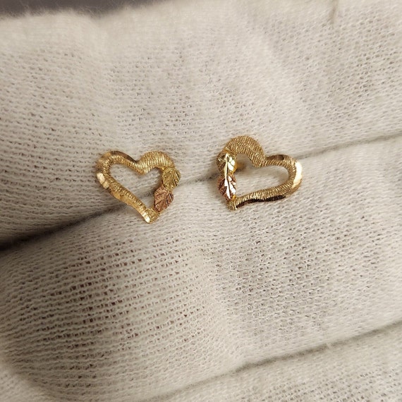 Vintage 10K Black Hills Gold Heart Earrings with … - image 4