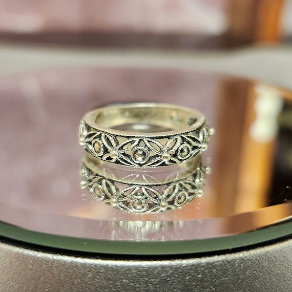 Unique Sterling Silver Pattern Ring - Ladies Size… - image 1