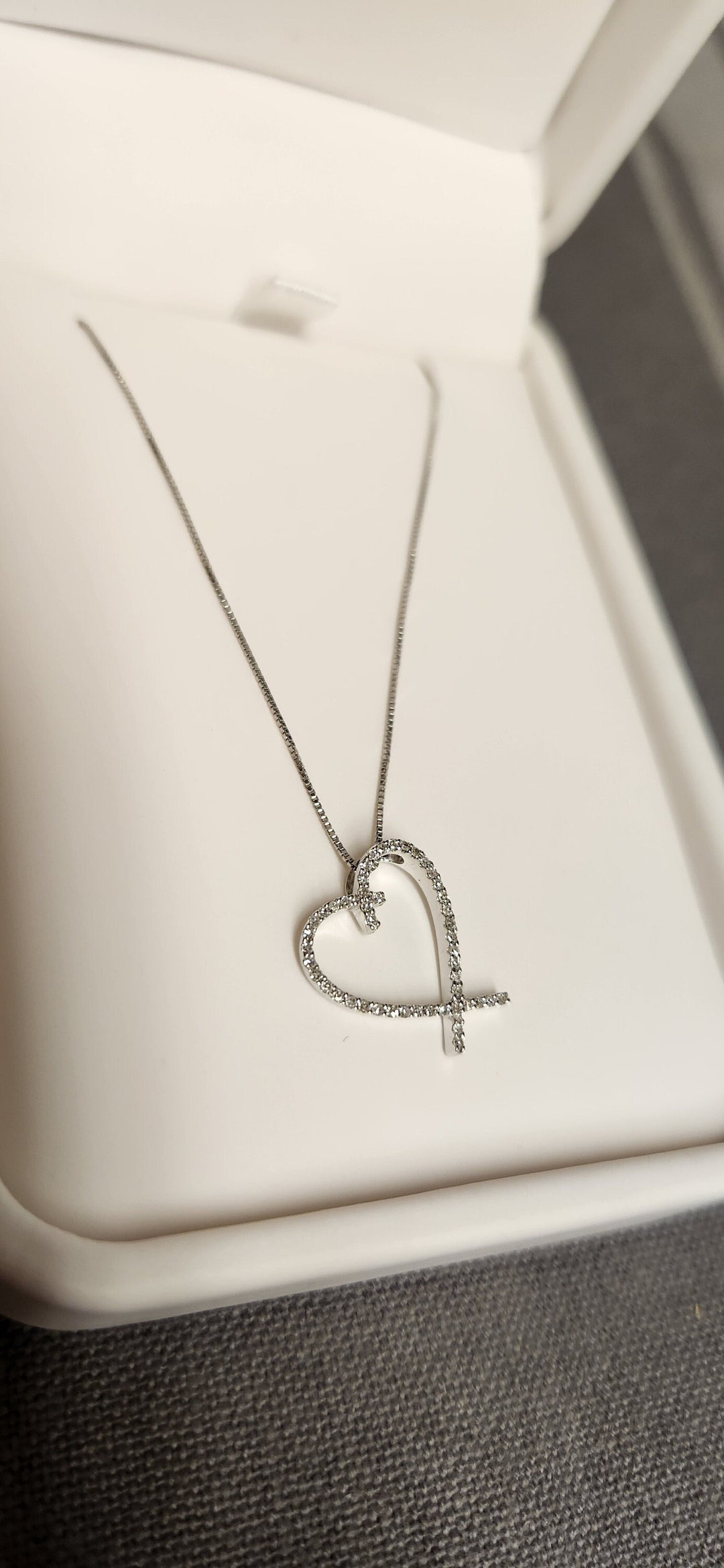 Elegant 14k White Gold and Diamond Chip Heart Necklace 18 Chain, LIKE ...