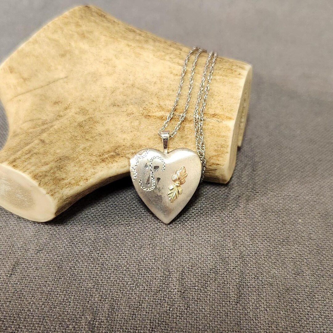【VINTAGE HOLLYWOOD】Bumpy Heart Layered Necklace 80s 90s Chunky Gold Tone Puff Heart Locket Necklace | Etched