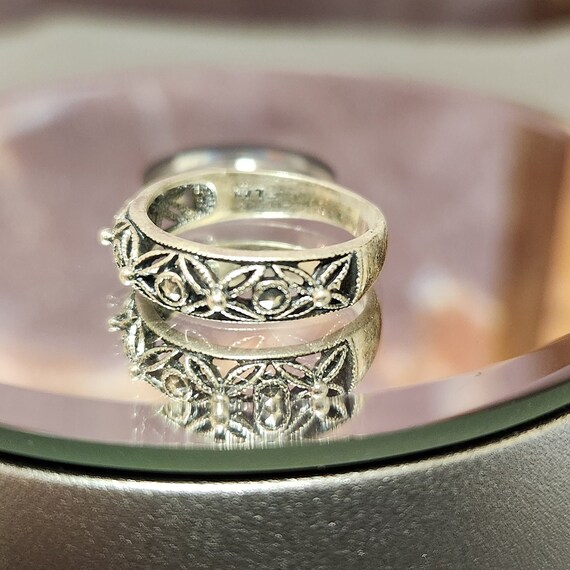 Unique Sterling Silver Pattern Ring - Ladies Size… - image 2