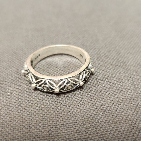 Unique Sterling Silver Pattern Ring - Ladies Size… - image 4