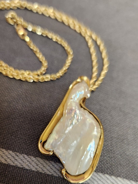Vintage 14k Gold Abalone Pendant Necklace - Uniqu… - image 3