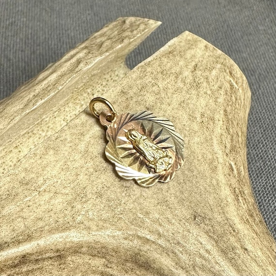 Vintage 14k Virgin Mary Pendant W/ Radiant Textured Design