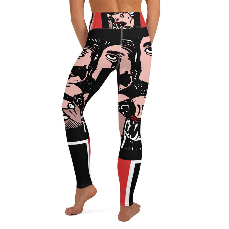 Leggings with big hands drawing