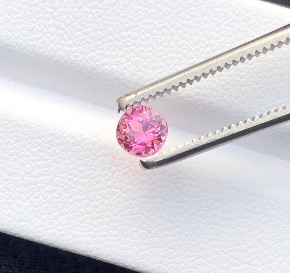 Piedra preciosa de turmalina natural rosa redonda de - Etsy España