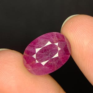 21.50 Carats Natural Ruby Stone From Africa